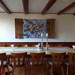 Отель Zum Hirschen 2*