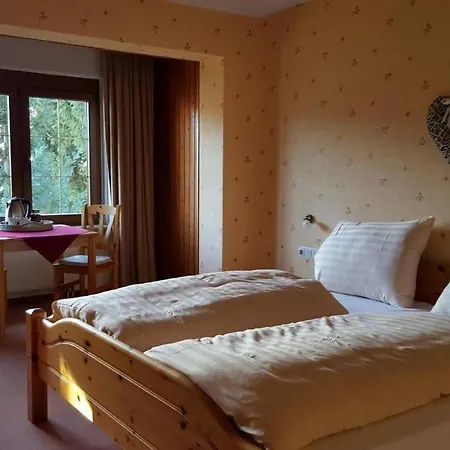 Gasthof Zum Hirschen 2*